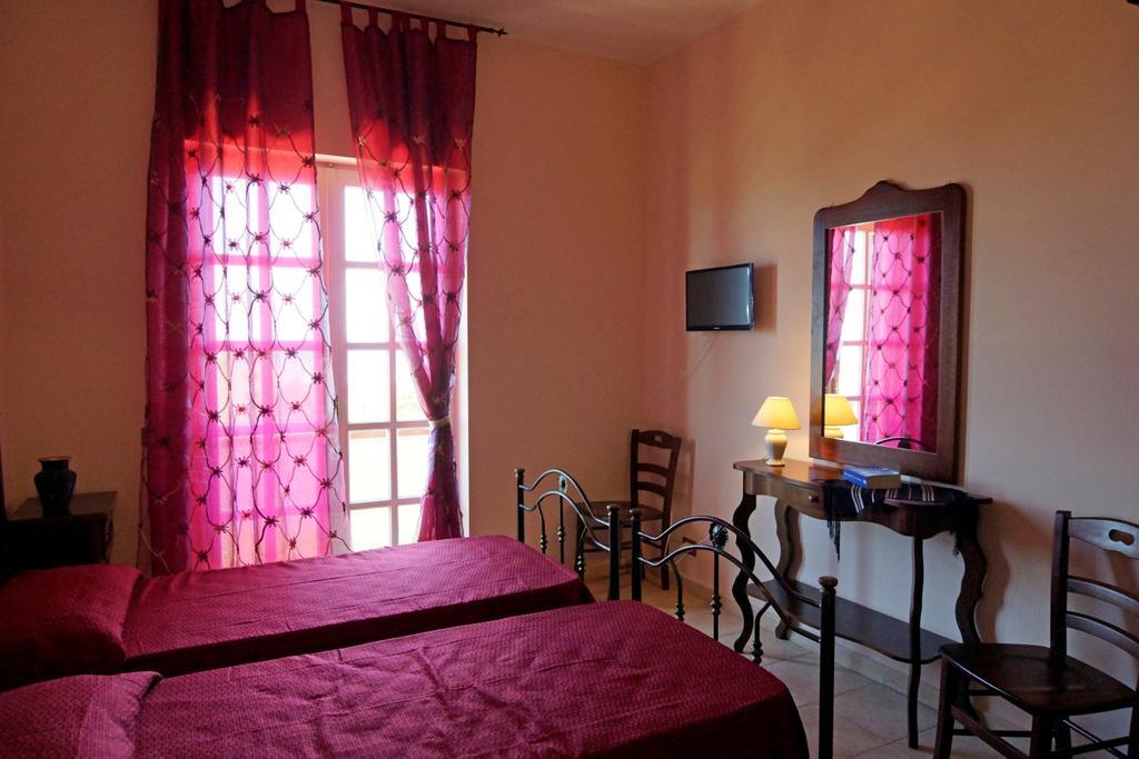 Bed and Breakfast La Casa Di Miro Катандзаро Экстерьер фото