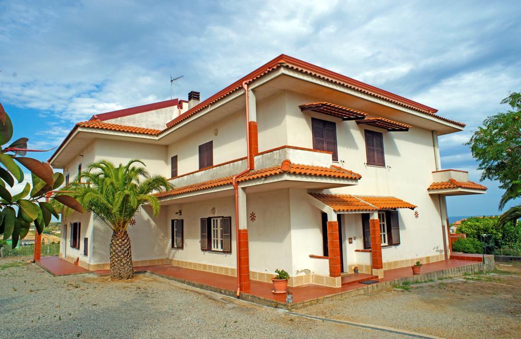 Bed and Breakfast La Casa Di Miro Катандзаро Экстерьер фото
